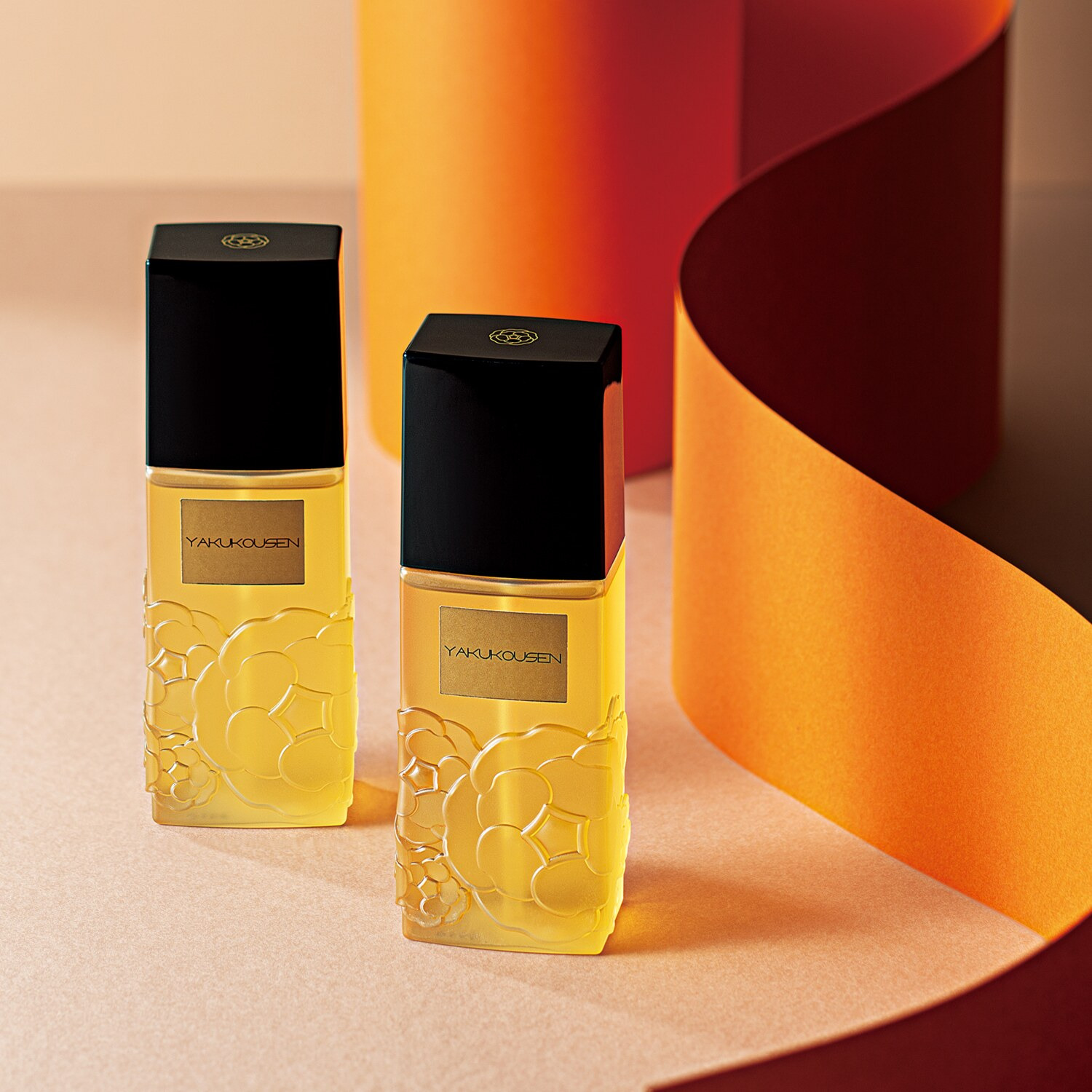 さらっとなじんでハリ艶肌 潤い美白ケア薬用美容液 薬酵泉 全身オイル