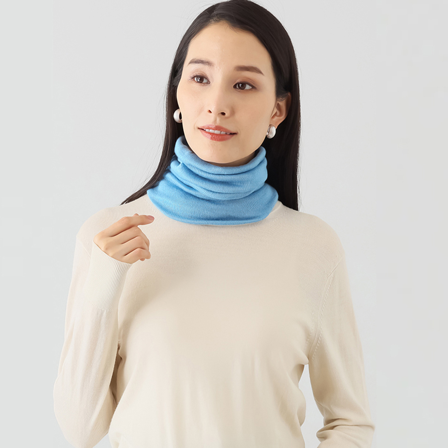 ハセガワ カシミヤより細い スパンシルク100％ 無縫製ネック