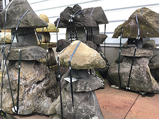 自然形灯籠｜ 灯籠 ｜ 取扱商品 ｜ 株式会社昌造園