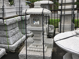 灯籠 御影石｜ 灯籠 ｜ 取扱商品 ｜ 株式会社昌造園