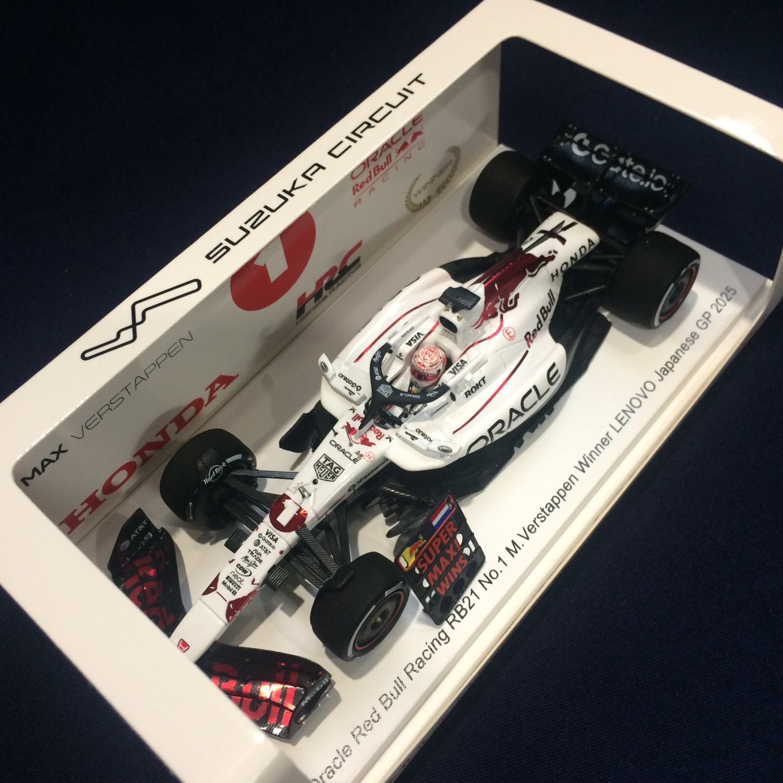新品特別入荷品○鈴鹿サーキット別注○SPARK 1/43 ORACLE RED BULL