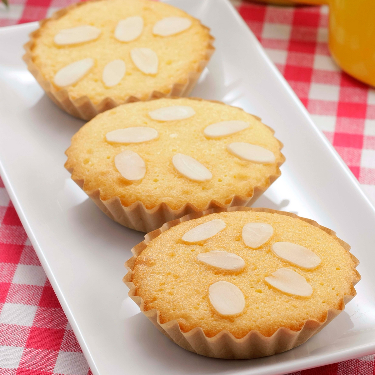 クラフトプチマドレーヌ型200枚 | 下村企販株式会社