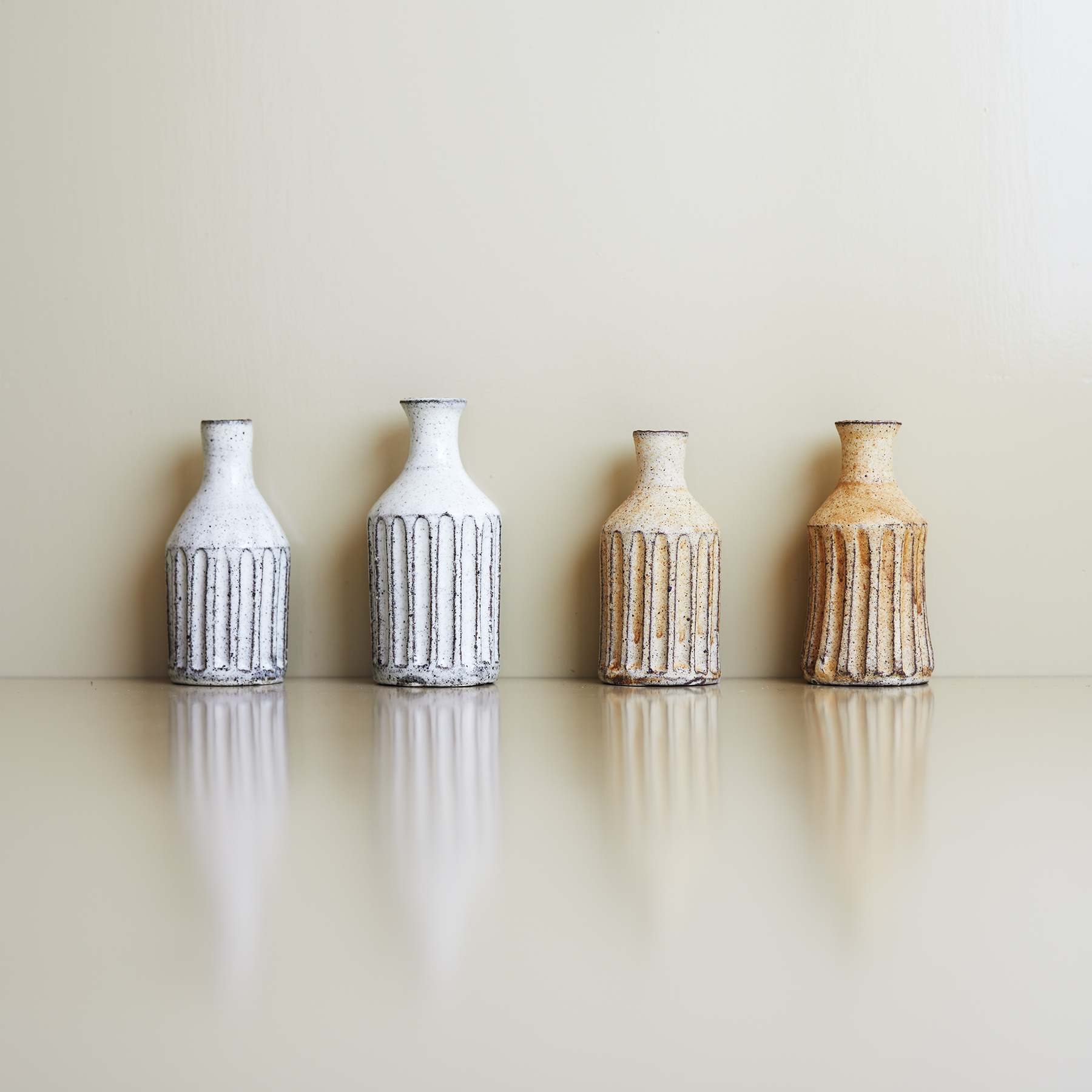 益子焼の一輪挿し - お食事と日用品 四歩 オンラインショップ