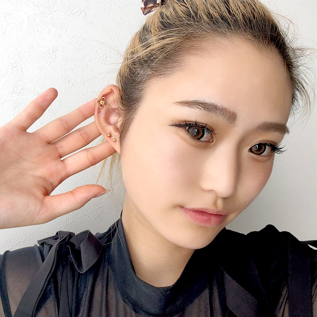 14G 16G ］光の角度によって表情変わるツヤのある大人フラワー