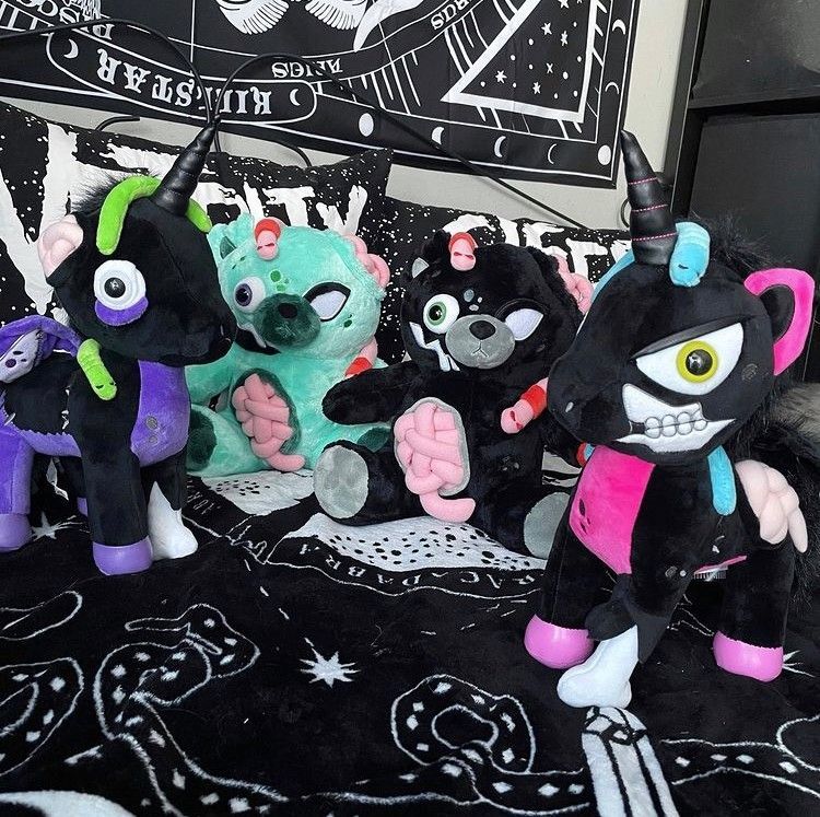 ZOMBIEAL PLUSH TOY / UNDEAD TEDDY / ぬいぐるみ【KILL STAR