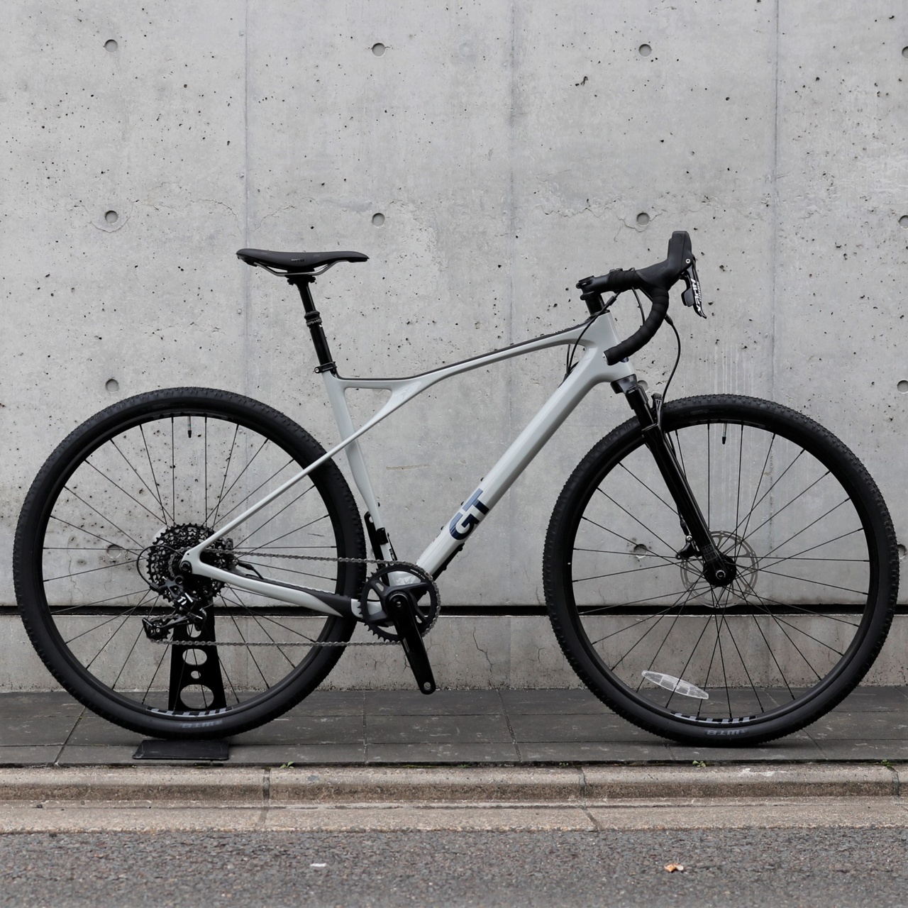 BLOG 【在庫SALE】ギミック満載カーボングラベルが30％オフ！！【GT