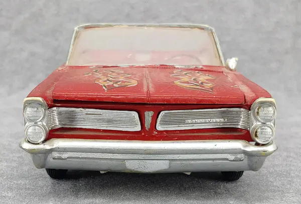 AMT 1963 Pontiac Bonneville Convertible Built Kit with Box