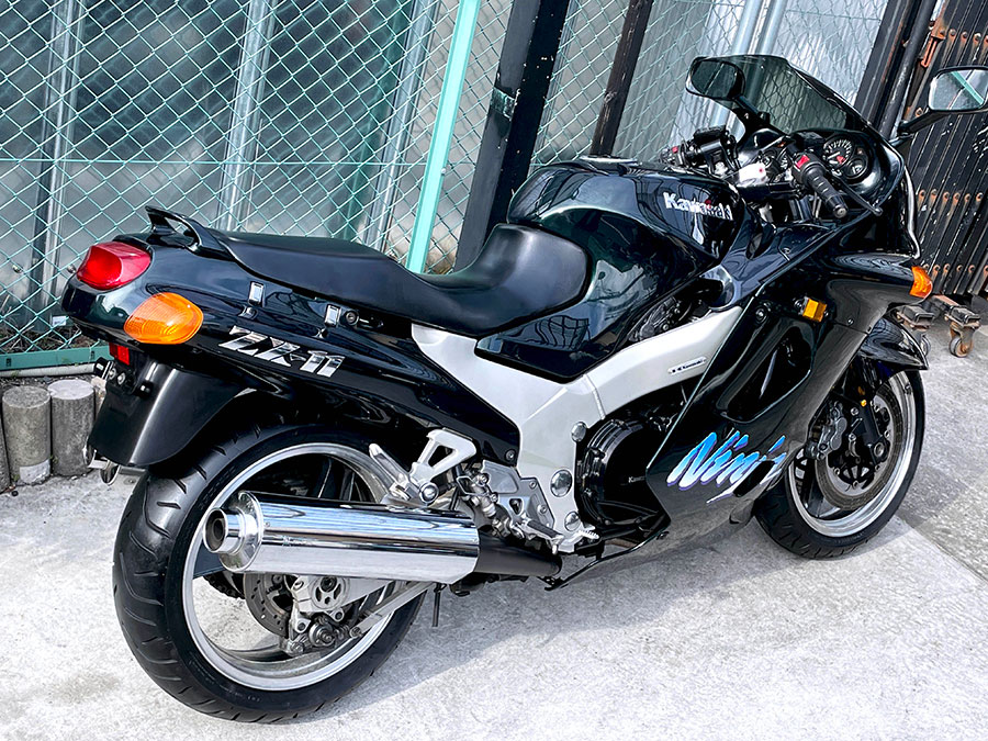 KAWASAKI Ninja ZX-11 D型 – 京都のバイクショップSPEC-M（スペック
