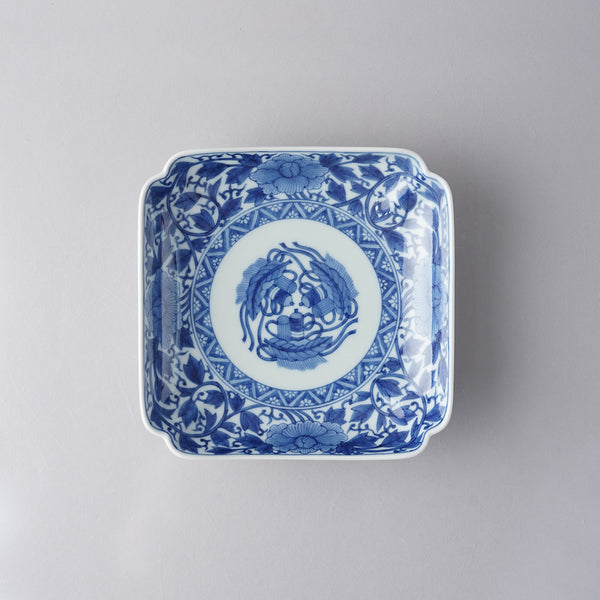 有田焼 染付 宝牡丹唐草 角切四方皿 15cm 李荘窯 - Studio1156