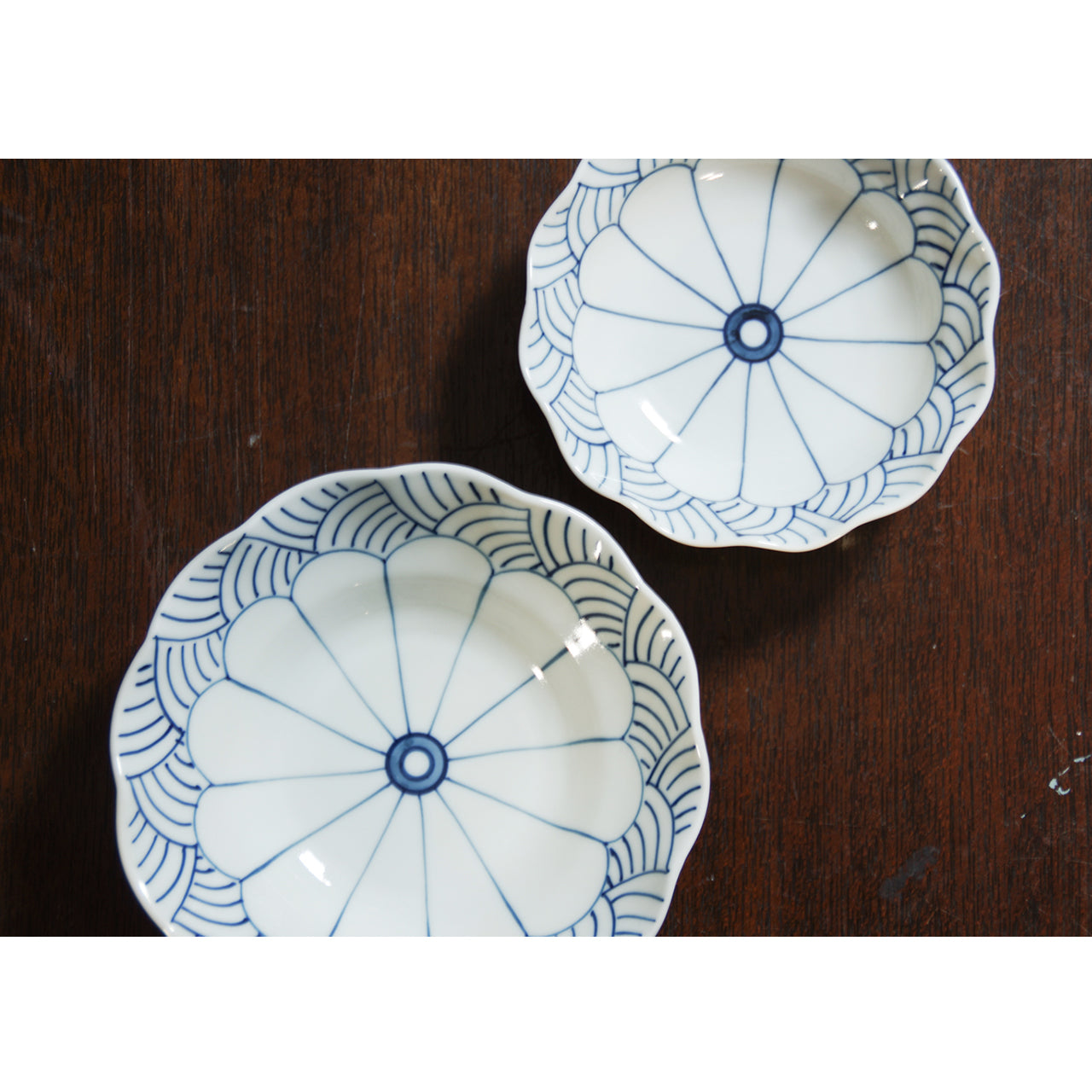 有田焼 染付 菊割青海波 四寸深皿 12.5cm 定山窯 - Studio1156