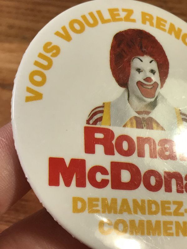 McDonald's Canada “Ronald McDonald” Pin Back マクドナルド