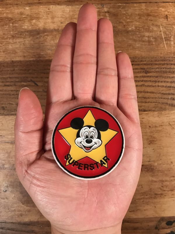 Mickey Mouse “Superstar” Plastic Pinbacks ミッキーマウス