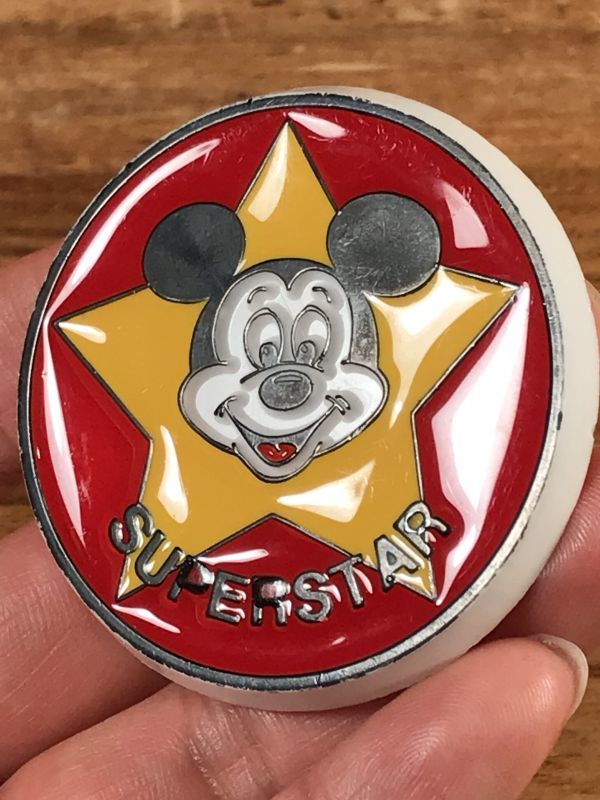 Mickey Mouse “Superstar” Plastic Pinbacks ミッキーマウス