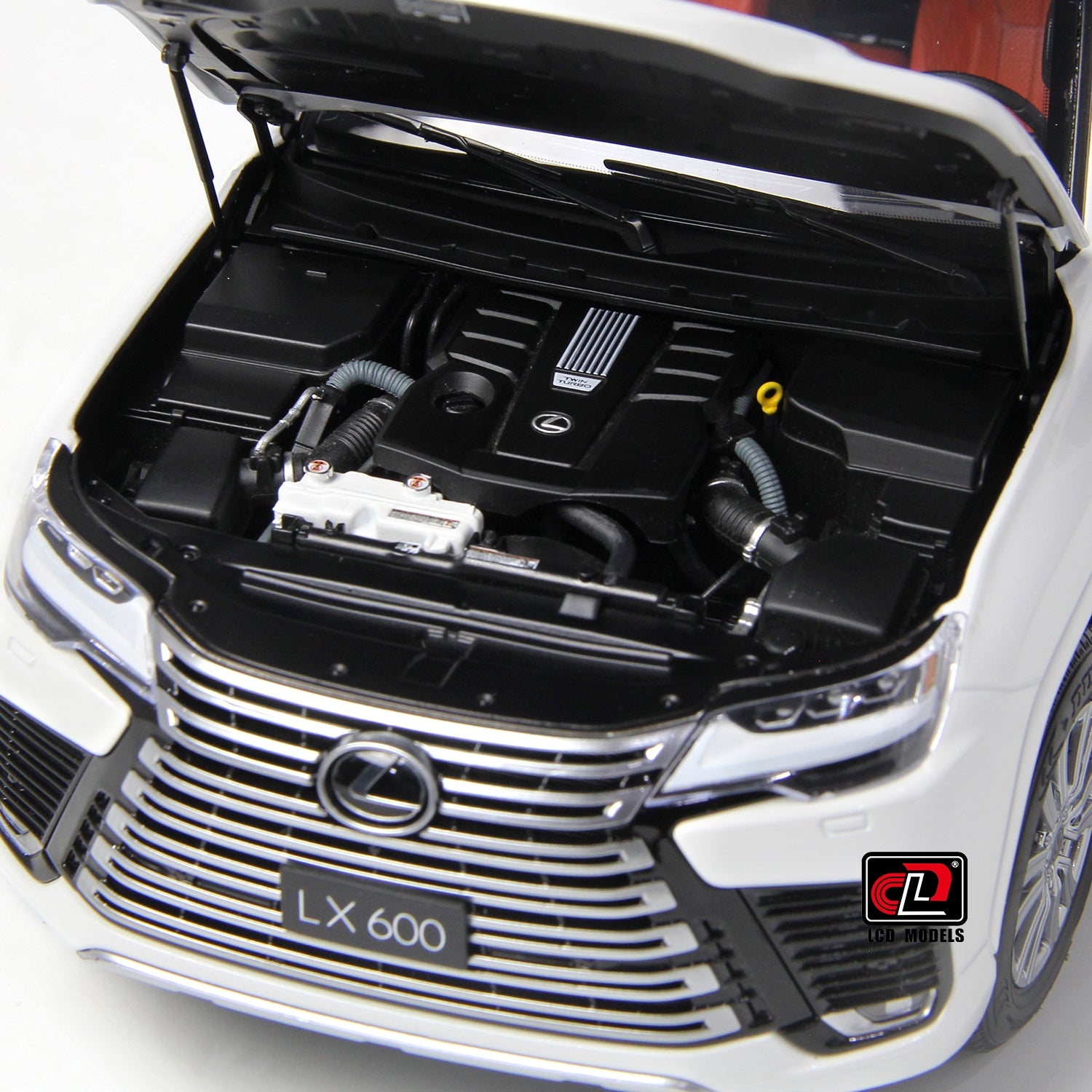 LCD 2024 Lexus LX600 White 1:18 – STM Diecast