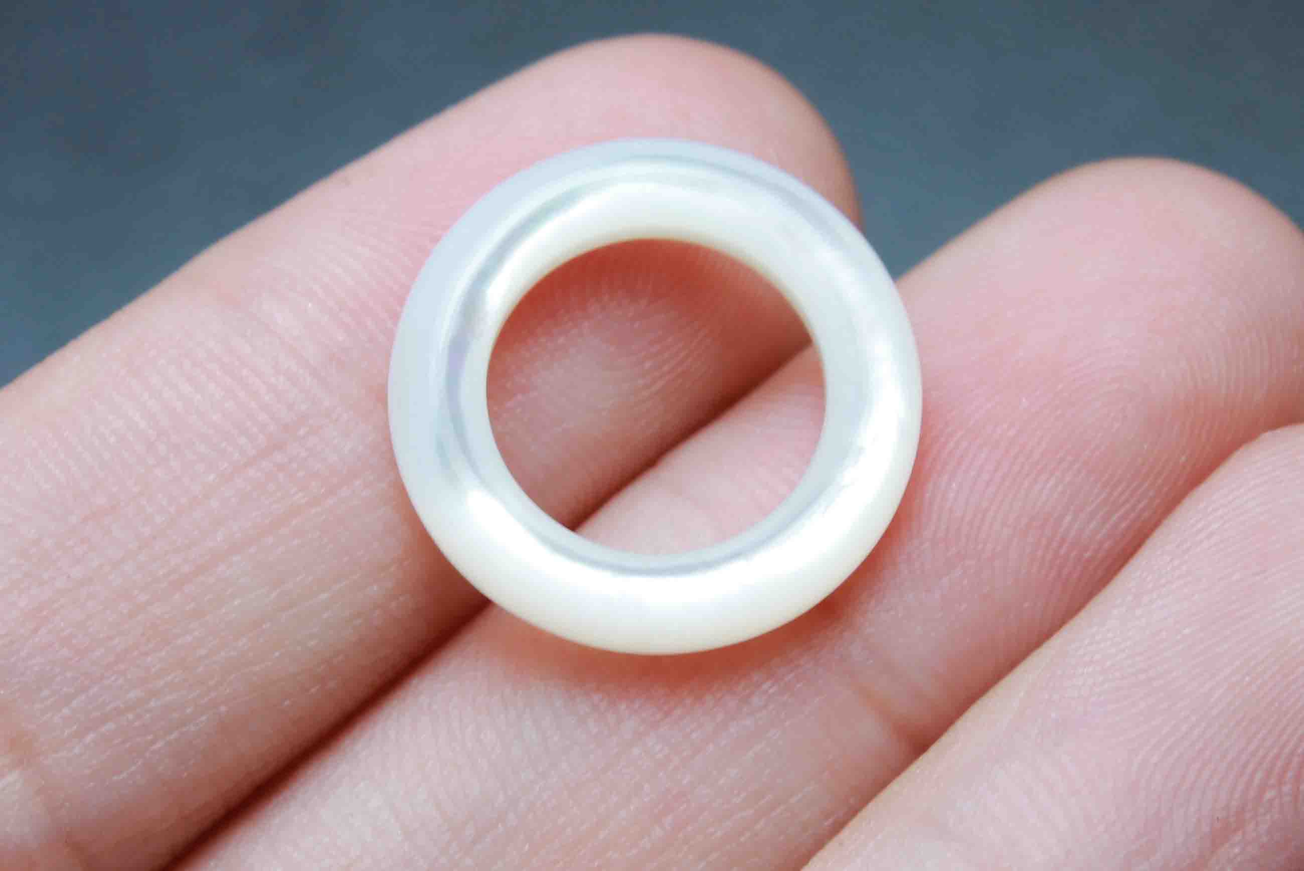 マザーオブパール 白蝶貝 リング 円 彫刻 パーツ 1個 品番