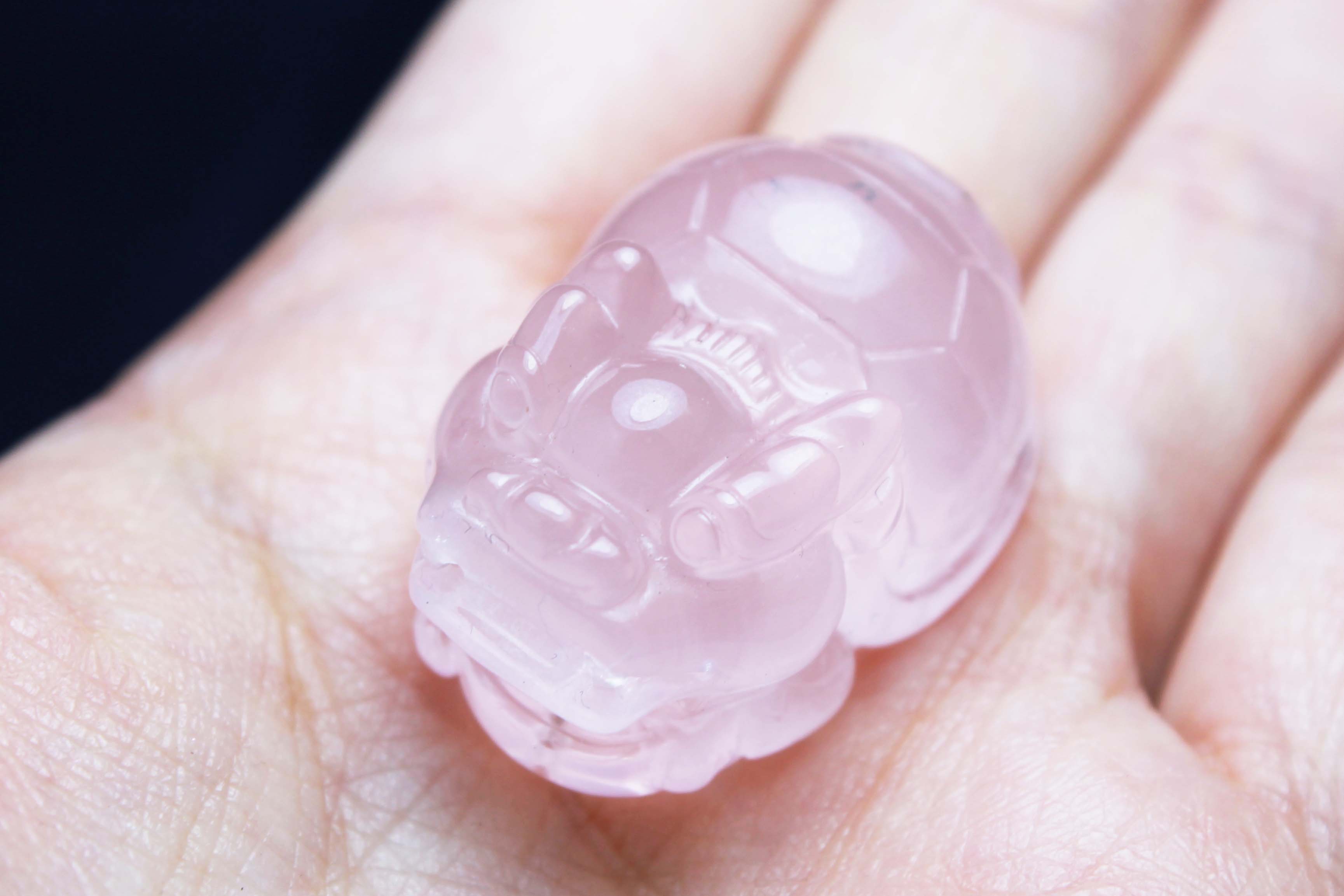 置物 龍亀 ロングイ ローズクォーツ 約26〜35mm 品番： 1153511535