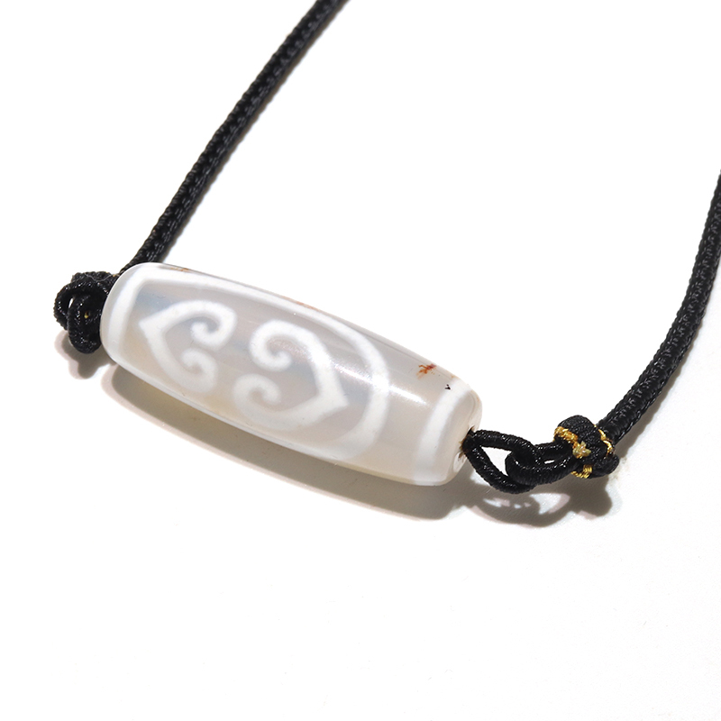 現品限り】ネックレス 白珠玉髄天珠 双心金剛杵天珠 花朱砂入り 幸運