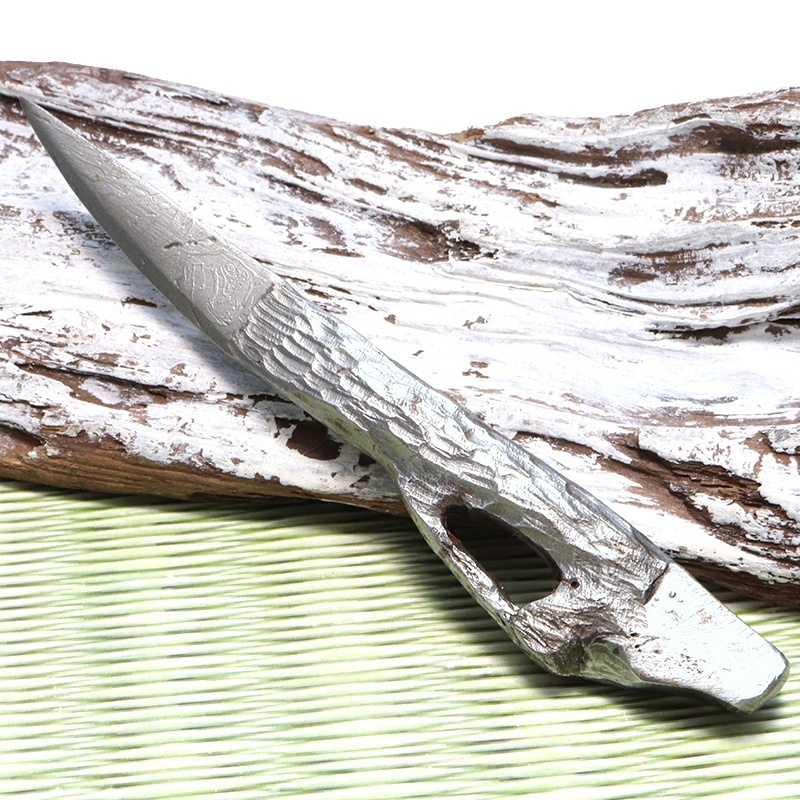 彫り物 アルタイ隕石 茶室刀（茶刀） 新疆ウイグル産 ケース付き 証明