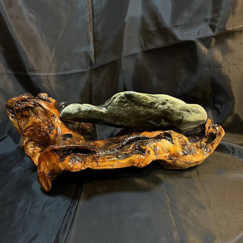 蛇石・木製台座付（へび石） ｜ パワーストーン・天然石・原石の専門店