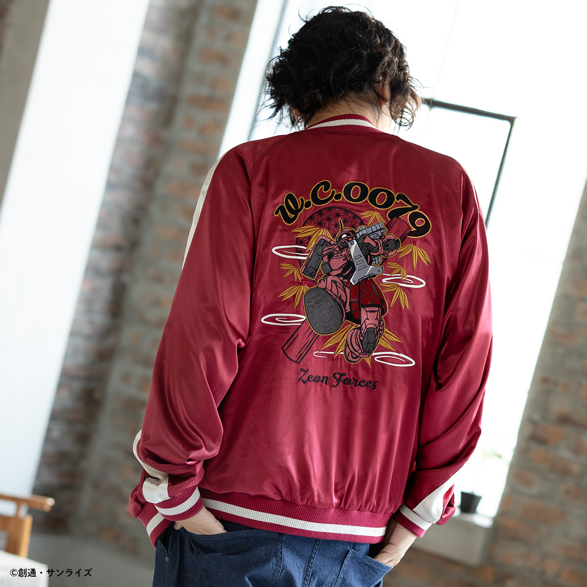 STRICT-G「ガンダムシリーズ」45周年スカジャン サザビー シャア専用