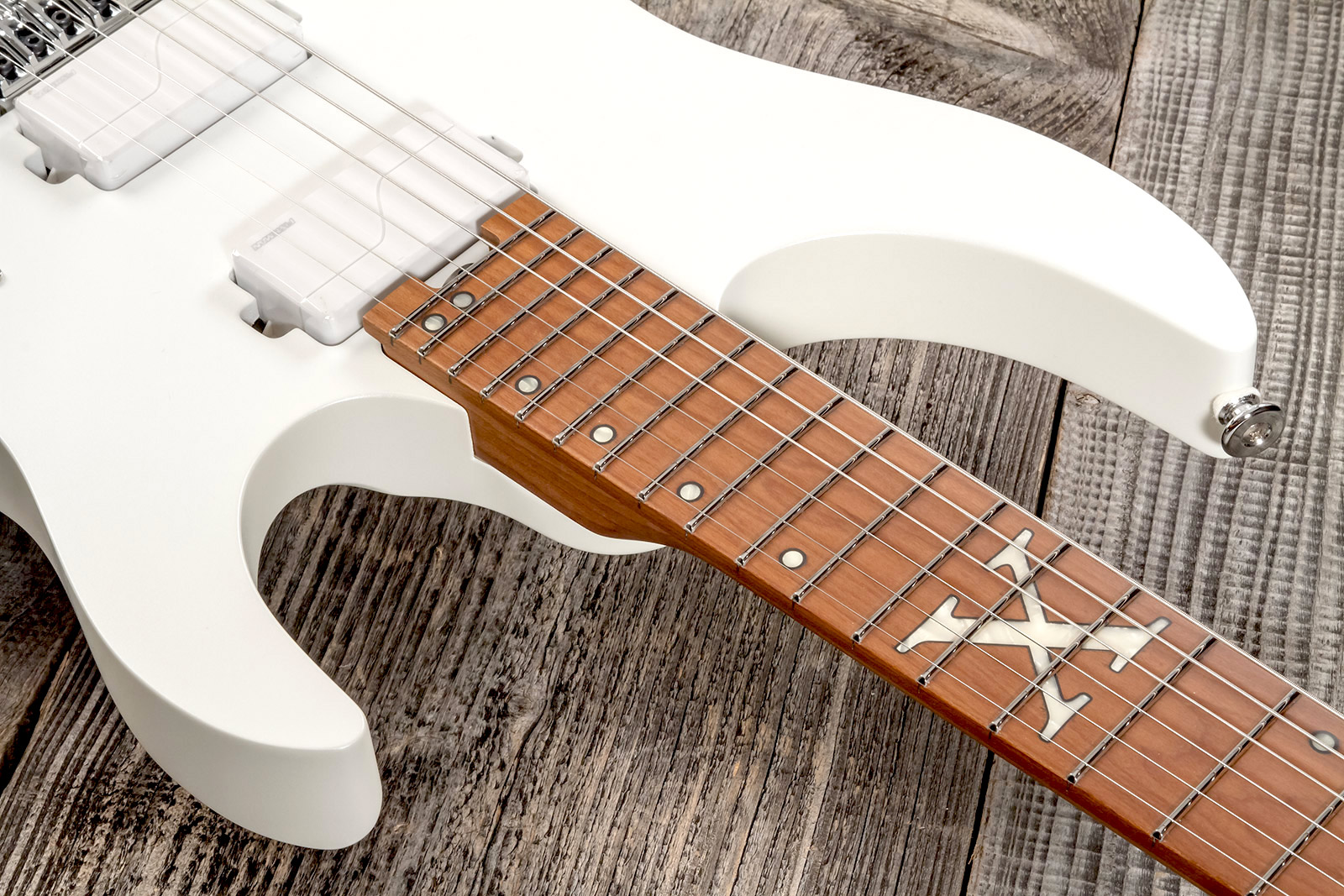 Legator Ninja N6XA 10th Anniversary - frost white Multi-scale guitar