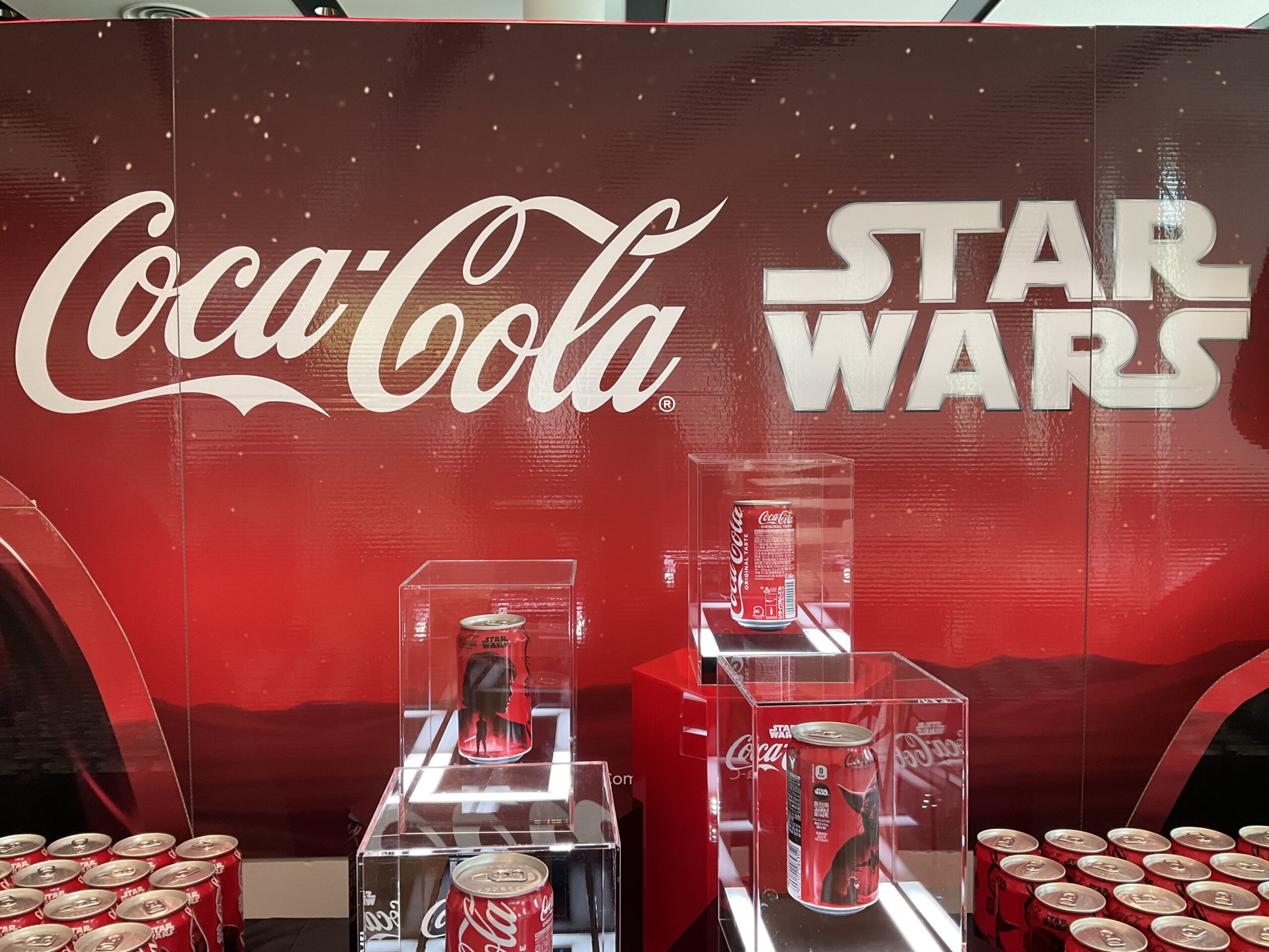コカ・コーラ×スター・ウォーズ 18キャラクター・全45種類の限定