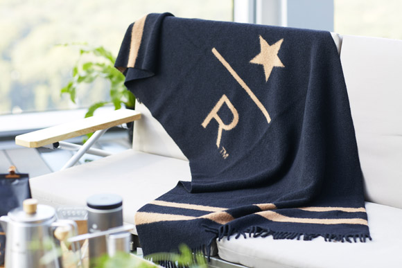 スターバックス リザーブ® ロースタリー 東京×Snow Peakアウトドア