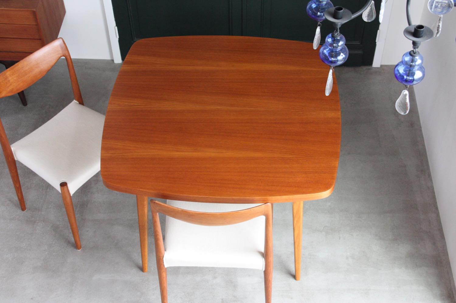 北欧ビンテージ/スウェーデン製/ダイニングテーブル/正方形