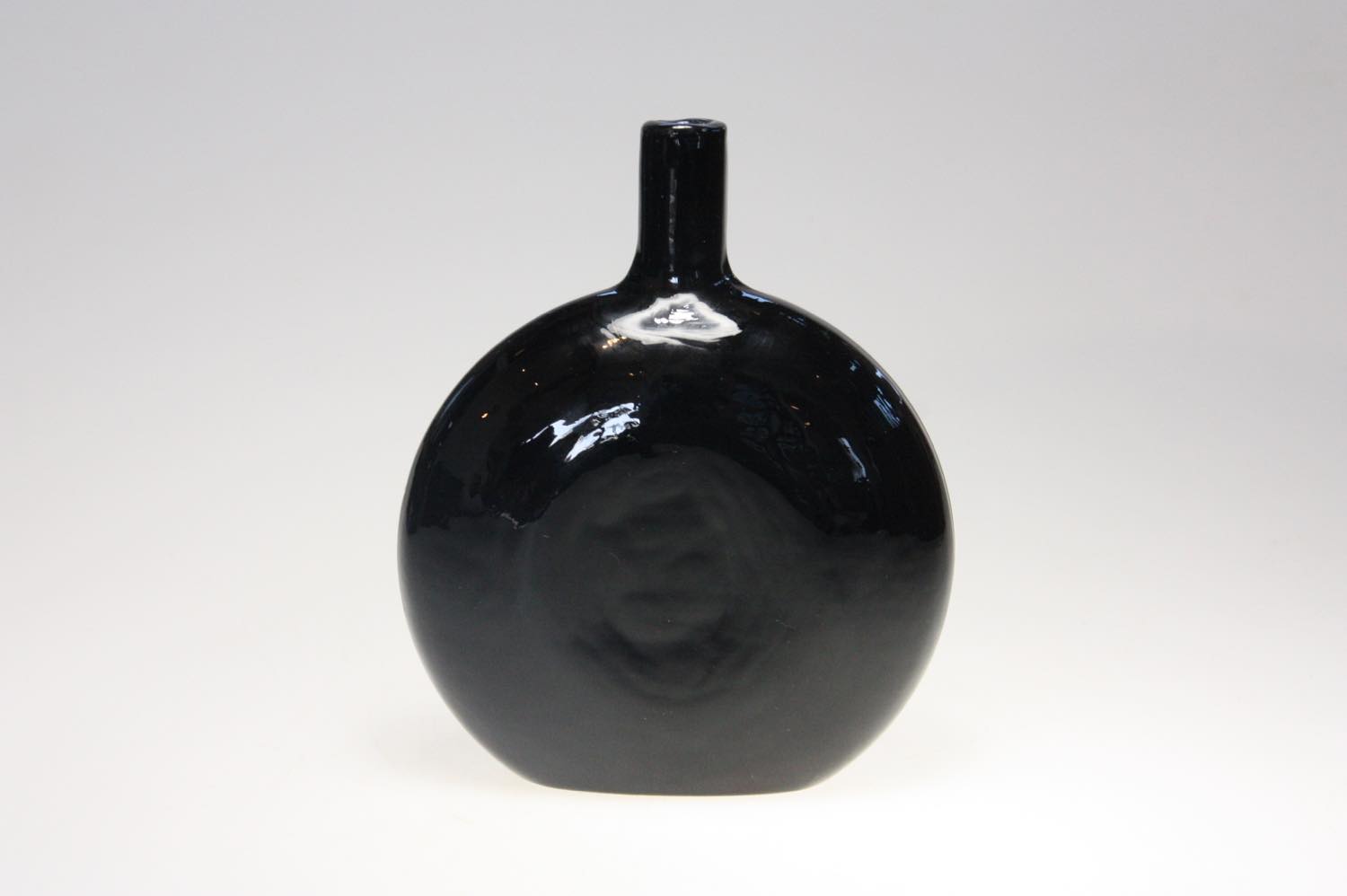 オイバトイッカ ヌータヤルヴィ 一輪挿し ヌータヤルヴィ マンシッカパ