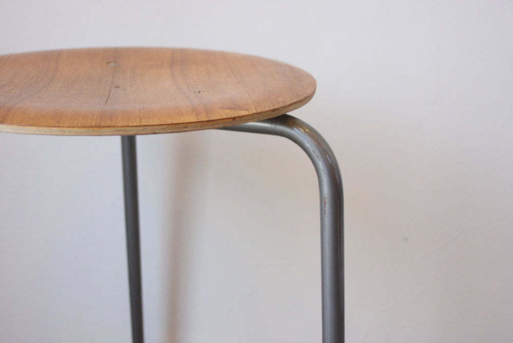 北欧ビンテージ家具 スウェーデン製 3本脚スツール チーク×スチール