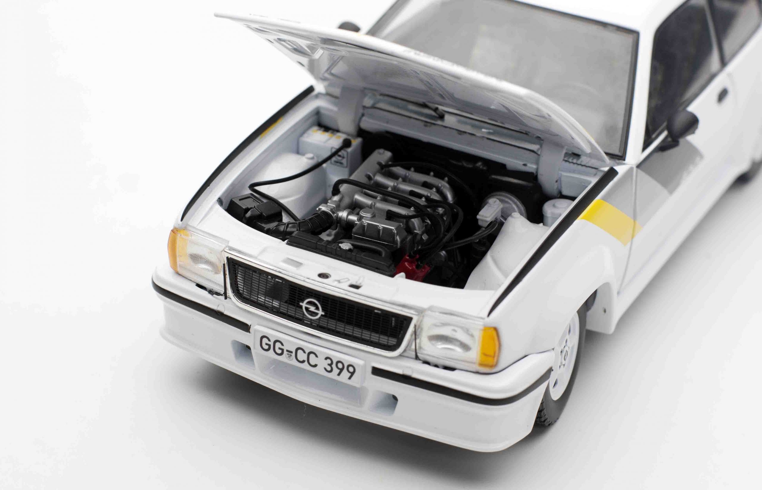 Opel Ascona 400 street car – sunstarmodelcars