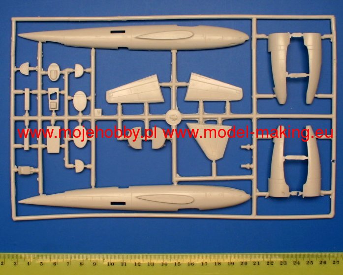 Mitsubishi Ki-83 Hi-Tech Special Hobby 72157