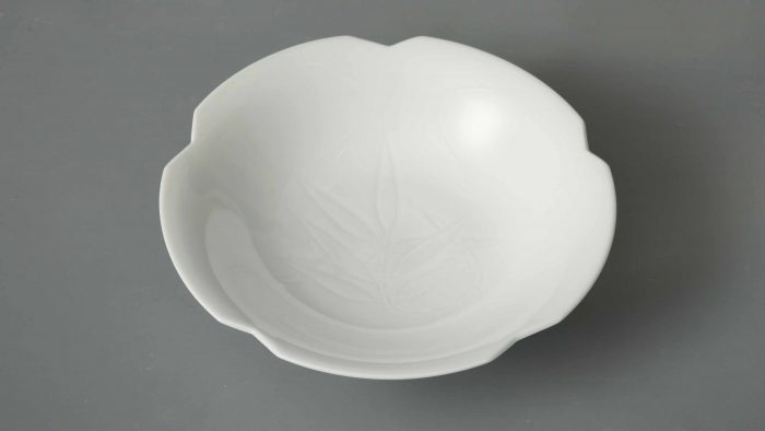 井上萬二「白磁笹彫文 菓子鉢」の販売 | 美術品販売｜東京銀座