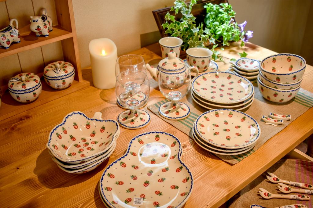 ポーリッシュポタリーのおみせ Colorful 北杜市, 小淵沢町 | ショップ