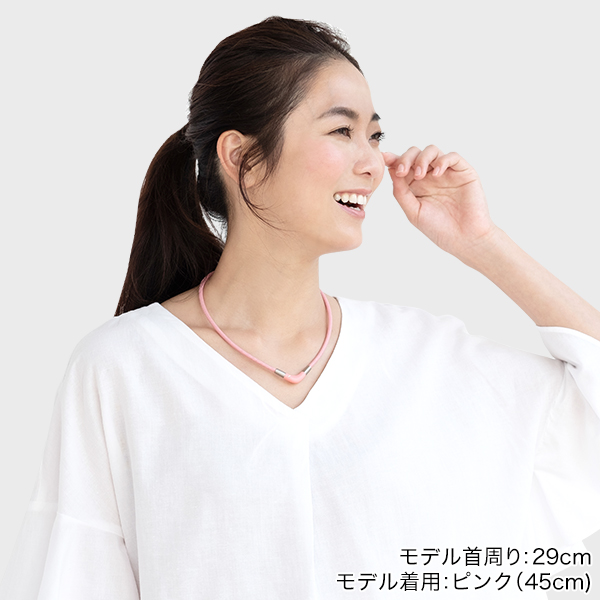 RAKUWA磁気チタンネックレス Vタイプ(管理医療機器) | ファイテン公式