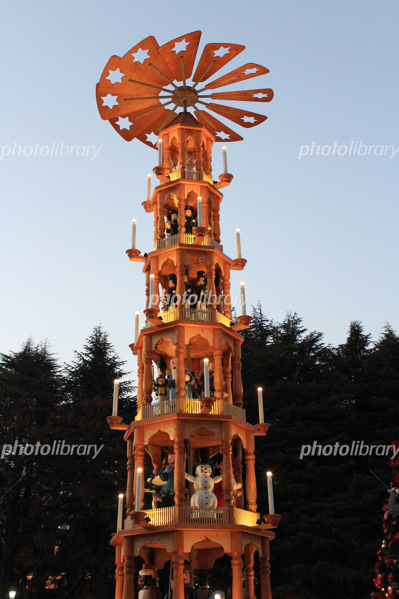 クリスマスピラミッド 写真素材 [6172613] - フォトライブラリー