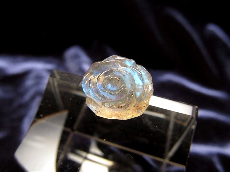 ◇希少！ローズ彫り◇透明度抜群！◇ブルーシラー！◇信念を貫く力