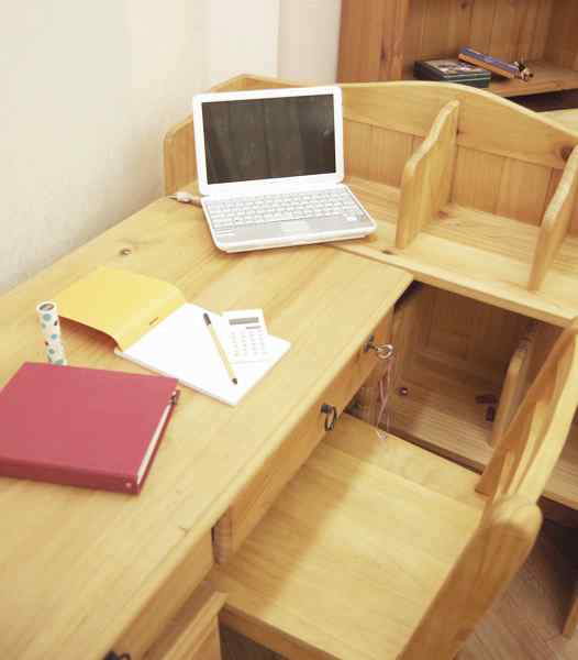 カントリーデスク｜上置き本棚付カントリー学習机｜リング取手