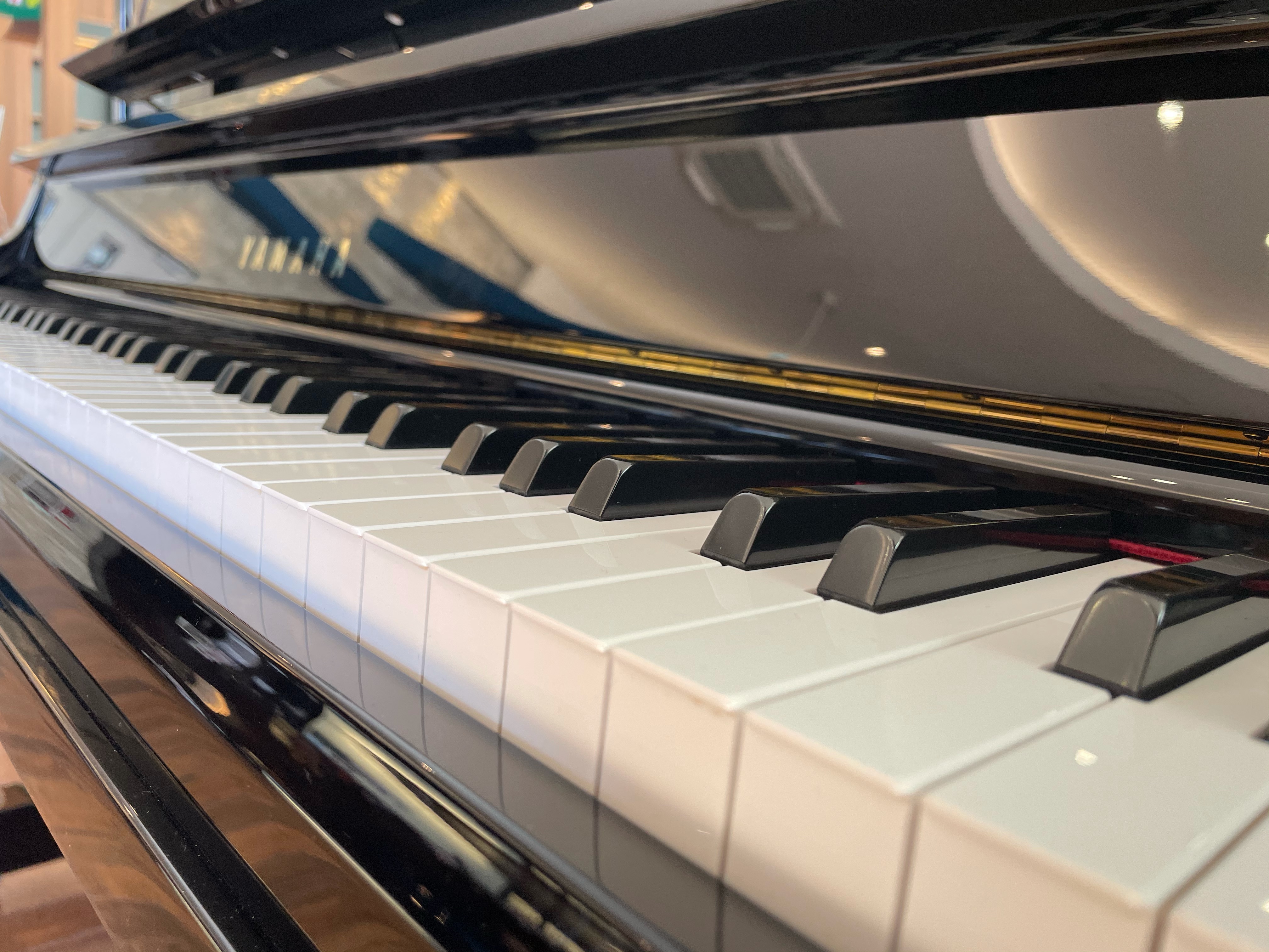 中古ピアノ/UX300｜中古ピアノ/UX300｜ピアノを選ぶ｜ピアノを知る