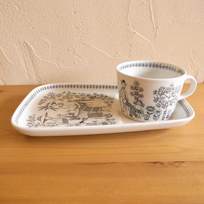 ライヤ・ウオシッキネンのエミリア/TVセット | 北欧家具のプリミティブ