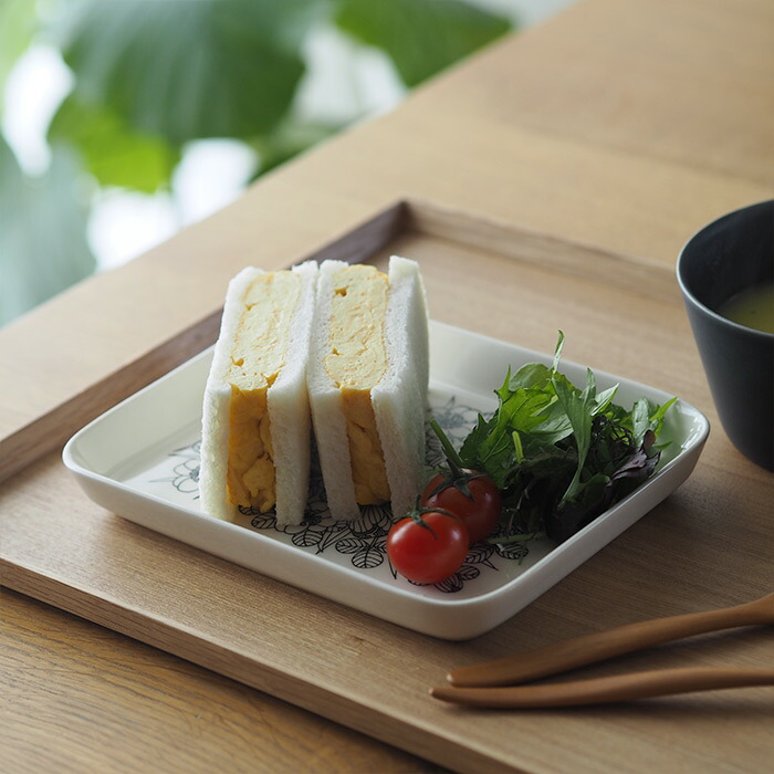 アラビア クロッカス プレート 15x19cm ブラック / ARABIA Krokus