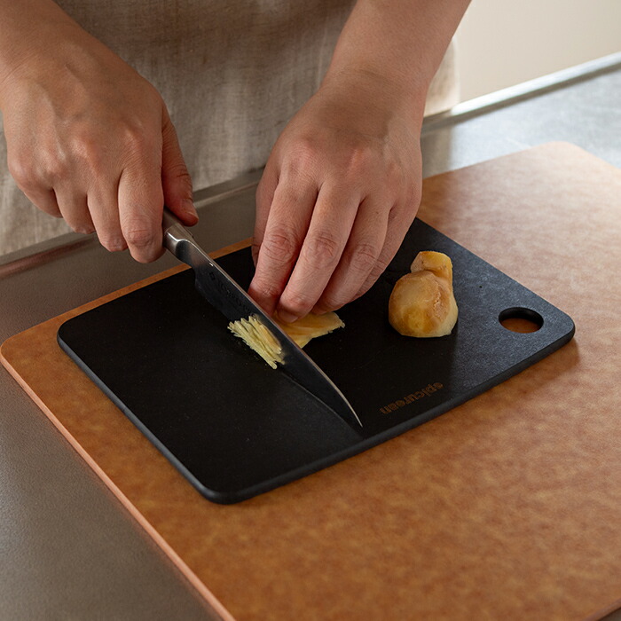 エピキュリアン カッティングボード S ブラック / epicurean | 食器と