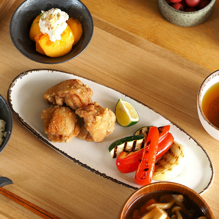 飯高幸作 オーバル皿 白フチ茶 / kousha ceramic works | 食器と料理