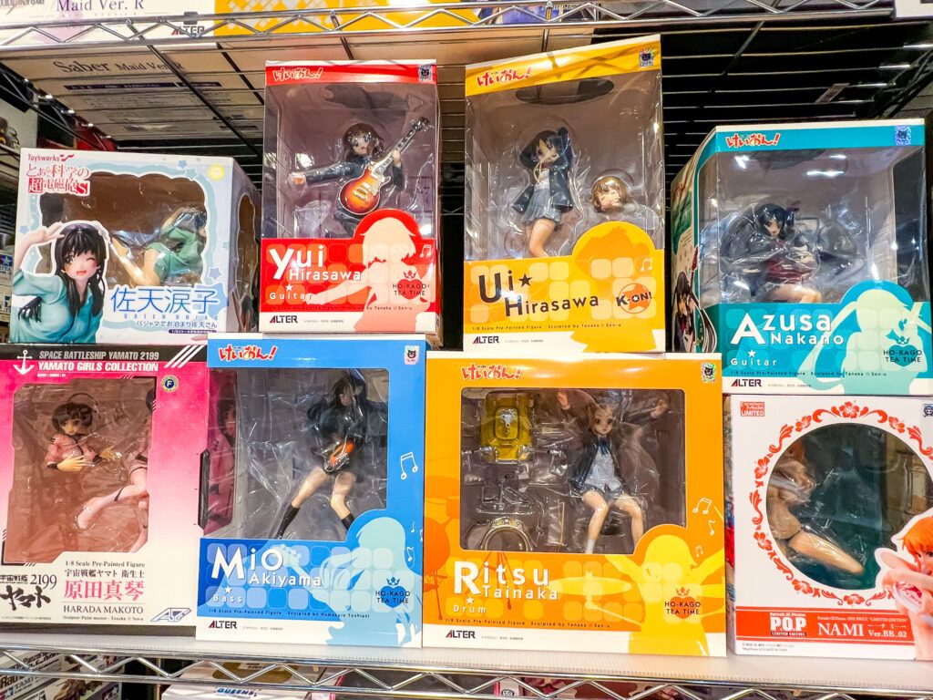 静岡県静岡市より、アルターやフリーイングなど100点以上のフィギュア