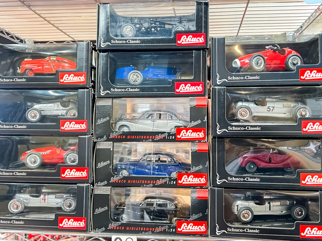 千葉県松戸市より、シュコーなど250点を超える海外製のミニカーを買取