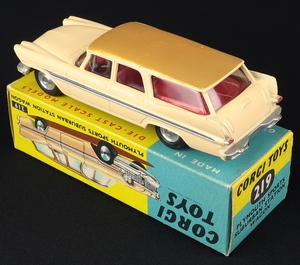 Corgi Toys 219 Plymouth Sports Suburban Station Wagon - QDT
