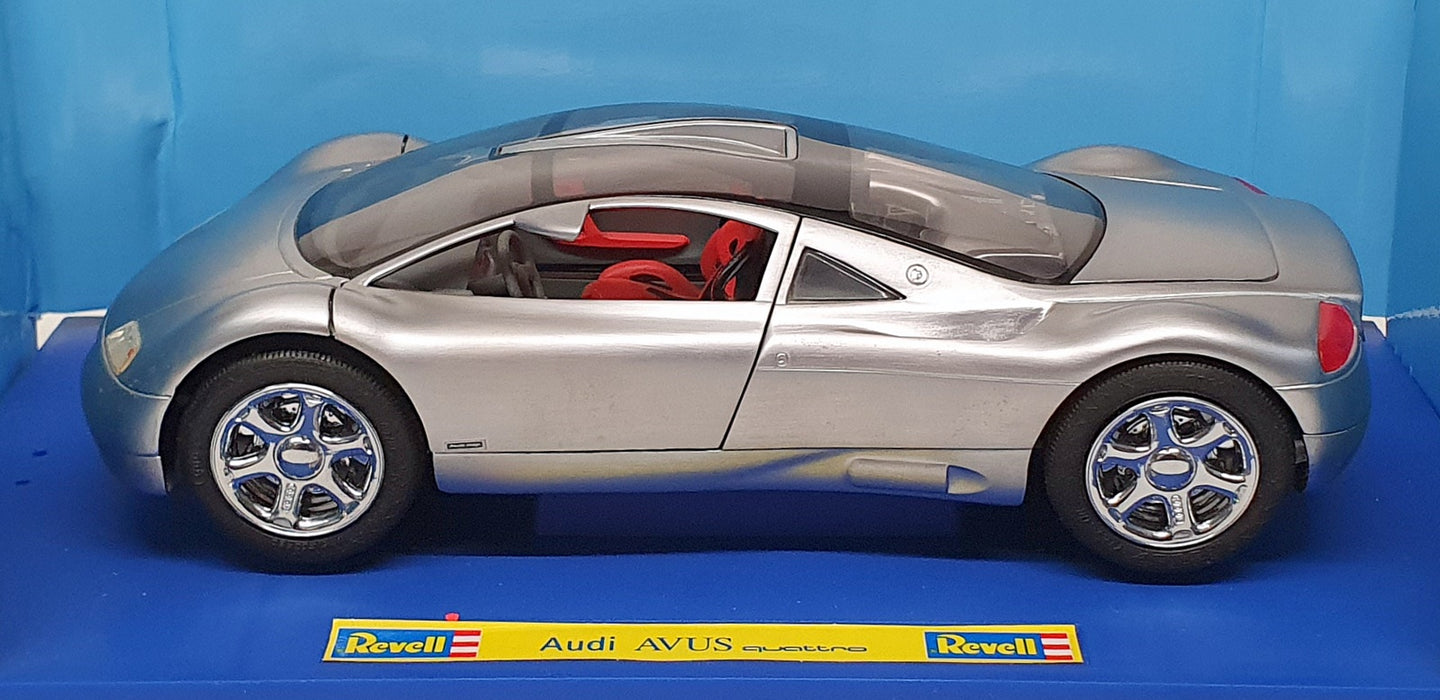 Revell 1/18 Scale Diecast 08426 - Audi Avus Quattro - Brushed