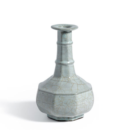 南宋官窑青釉八方弦纹盘口瓶1亿港元落槌——人民政协网