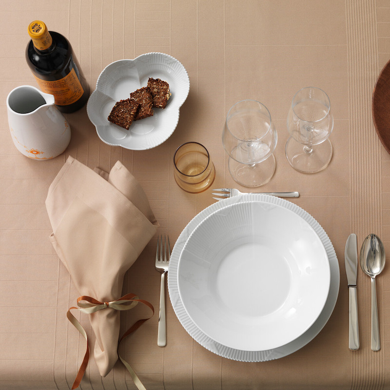 ホワイトエレメンツ ディーププレート 24cm|ロイヤル コペンハーゲン