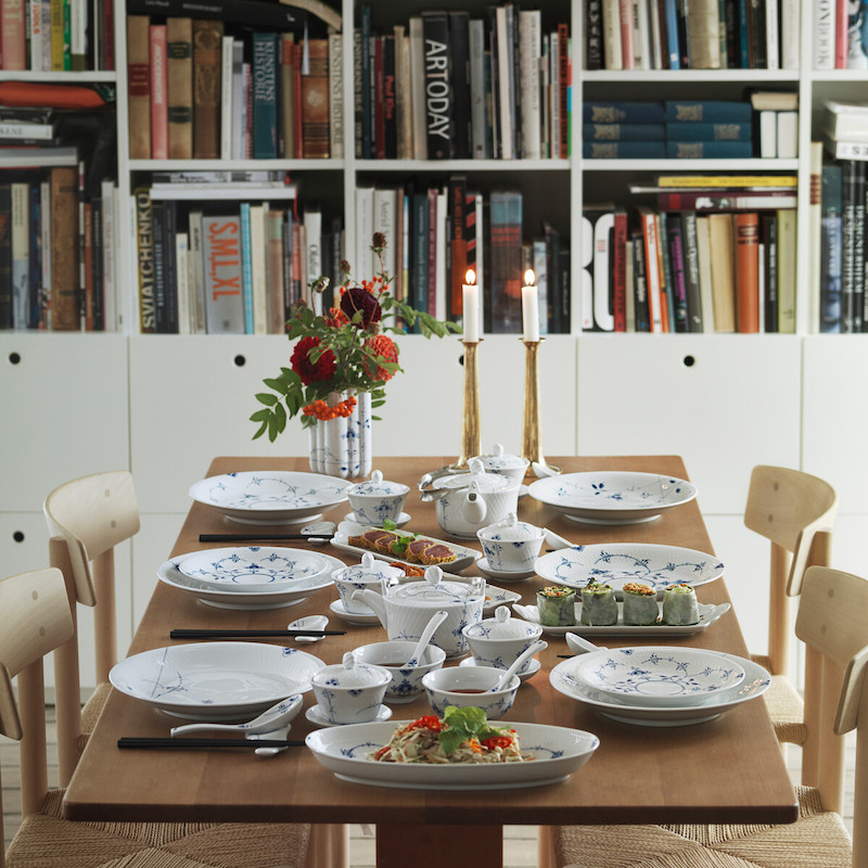 ブルーパルメッテ プレート 26cm|ロイヤル コペンハーゲン 公式